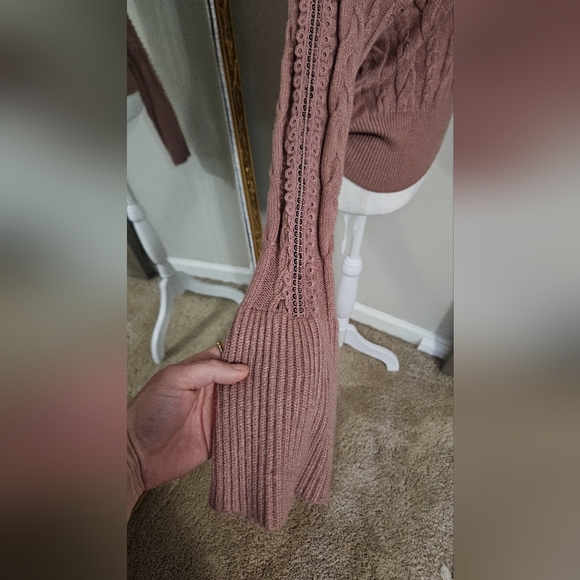 EXPRESS Cable Knit Lace Detail Bell Sleeve Sweater In Mauve Pink. Size Small NWT - Picture 11 of 14